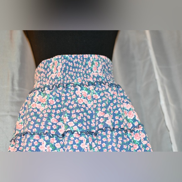 American Eagle Skirt Size Small - Picture 8 of 8